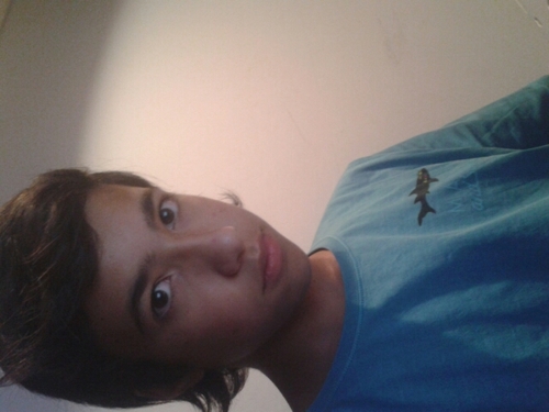 HELLO GIRLS. I'm Belieber Boy! :D I'm from Chile♥ #FollowBack http://t.co/RU1Vz1HmQt