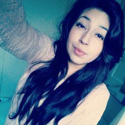 follow me , i'll follow back♥{: 11/30/12 :*♥