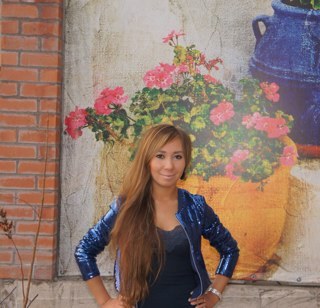 Victoria_m_j's profile picture. 