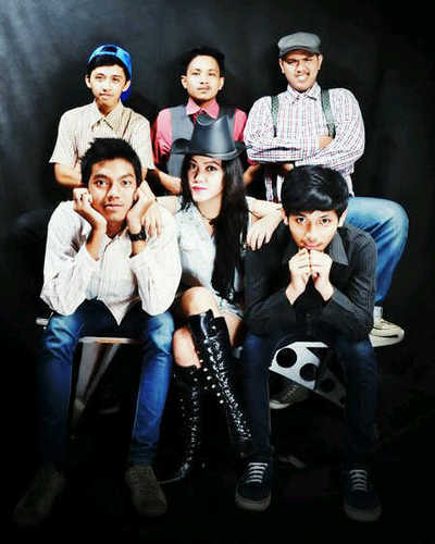 Follow the right : @kaviyanjalni @DrasfianDamDav @muhamadtuta @billy_los @muhammadfikrizu | more info and contact boking: @ireinewarouw 2A42F394 / 081380860526
