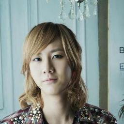 I'm a fangirl of LUNAFLY. main Teo. I crazy everything about LUNAFLY cause I'm lunafan Thailand.
