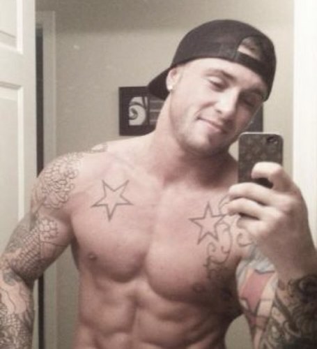 Lived In LA for 18 months Love travelling gym food friends x LDN Kik- tywarden12 Instagram- tylertywarden #getatme