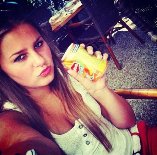 quirinedenbeerp's profile picture. you only live once