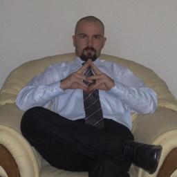 1FARKASJANOS's profile picture. Paharul este pe jumatate plin sau pe jumatate gol ?