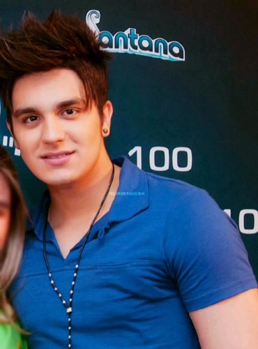 ''Luan Santana No Peito & Na Alma, No Gritto & Nas Palmas'' @luansantana ''