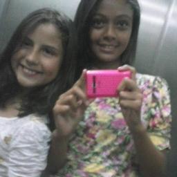 13 anoos,coorinthiiana, oodeio falsidade,adooro faazer amiizadees , Namoorando  e mtoo feliiz, oobriigada , haha ;))