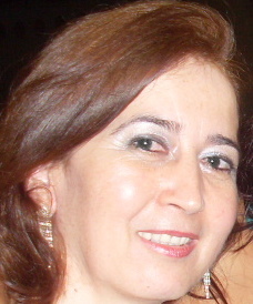 Trabalho com artesanatos. Faço crochê, e tricô.....
Tenho um blog, http://t.co/t99A6VIOMR.

Sejam todos bem vindos.