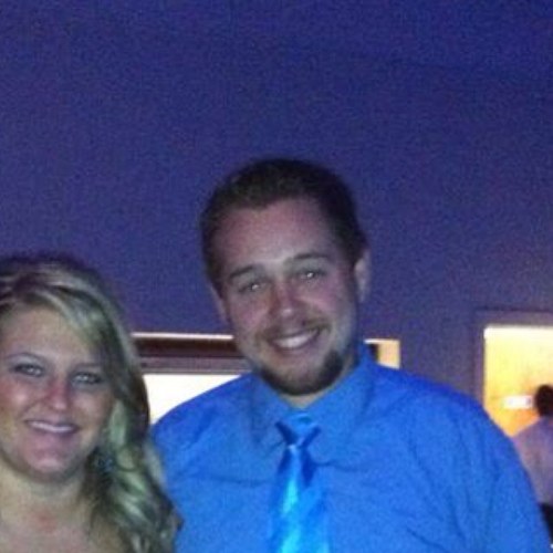 Electrical Engineer during the week. Musician and singer on the weekends. Love to worship Jesus.
