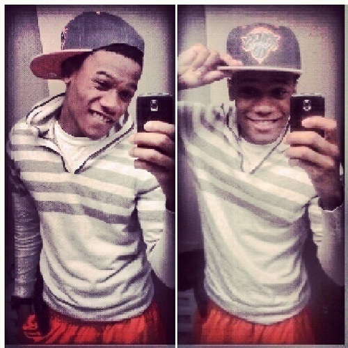 TheFamousTweets's profile picture. I Laugh At Haters, Ignore Feelings, & I Tweet For A Living! IG: __FashionStatement #CEOIsh #CockyNigga #Confident Sit Back, Relax, & Enjoy ツ