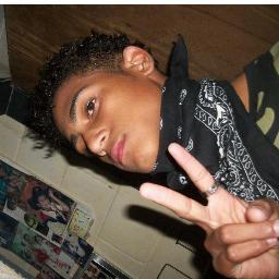 Weslley do popping dançando pra viver... Ninguem tira a street of mim
