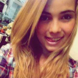 CarlaCalvacanti's profile picture. 