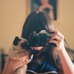 20 y tantos. Loca oficial. Comunicadora profesional. Viajar es mi pasión. Adicta a los libros, el cine, las series de tv y la música.
