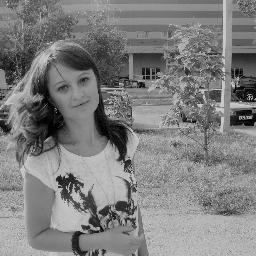 Есть два типа людей. Одни катят мир, а другие бегут рядом и кричат Куда катится этот мир!