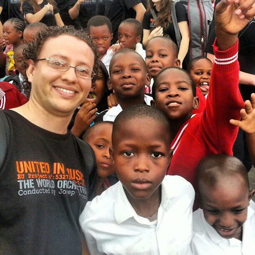 Venezolano en Chile.
Violinista Orquesta Filarmónica de Temuco.
Ensamble de Cámara UFRO.
Docente de básica (Música) en Colegio Pumahue - Red Cognita. 🇻🇪 🇨🇱