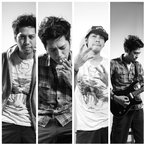 A half breed Indo-Chinese | Par† †ime Cons†an†ine | sun on yee | Don't hate the players,hate the game | AE101| http://t.co/0JrphvwXaX -k|mar-