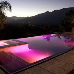 Notre passion est de réaliser des aménagements extérieurs de maison. Bienvenue dans notre monde de piscines et paysages