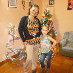 Bachiller, trabajo en la  UNIVERSIDAD  FRANCISCO  DE  PAULA  S..