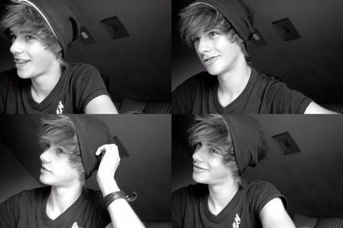 Samuel Malfoy.17 Years.Slytherin.Shy Boy.In Love With My First Crush and Fiancee @Delaila_Allyn. Dad To Penelope And 8 Cats. Nobody hurts My Family {Single RP}