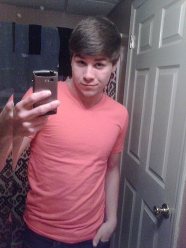 joshuapadelt's profile picture. #teamfollowback #teambeiber #teenrelationships #demasses #everyoneloveeveryone #tem517