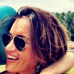 hi i'm ali cox. olympian, marketeer, entrepreneur, farmer's daughter, native californian, philanthropist and Tony V's wife. live by the golden rule!