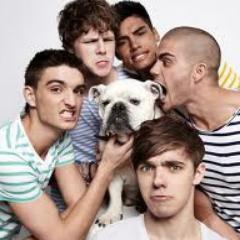 Curtam nossa pag no facebook 
---- http://t.co/yDZz4ocb7b
E sigam @chasingmysykes
E perguntem no ask ----http://t.co/RS7D39f187