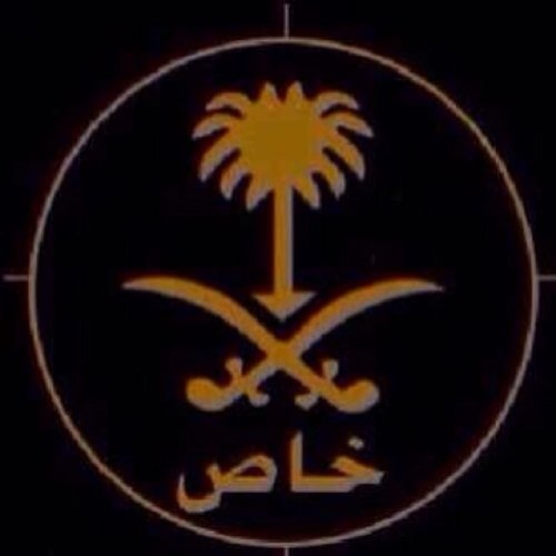 ثلاثة أهم ماعندي صلاتي ، ووالداي ، وعزة نفسي. فولو = فولو باك