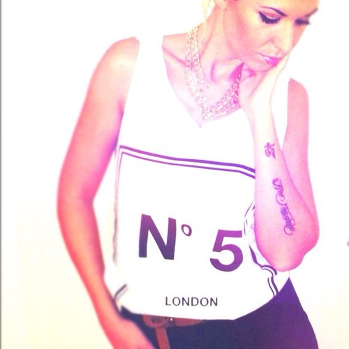 poshNstyle's profile picture. LONDON FASHION Onlinestore