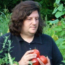 I'm a MA based personal chef, specializing in home meal service, dinner parties and events, and BBQ. I'll cook just about anywhere, for just about anyone.