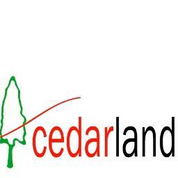 Western Red Cedar is onze specialiteit. Wij importeren en verkopen Western Red Cedar PEFC gevelbekleding, boeidelen en volhout aan bedrijven en particulieren.