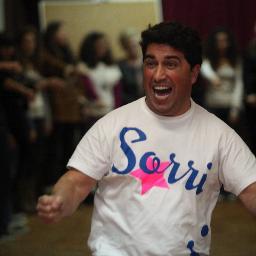Professor, Risoterapeuta, Coach de Jovens, autor do livro Sucesso na Escola Êxito na Vida, do projeto Rir Com Deus, e fundador http://t.co/ut25Srhk.
