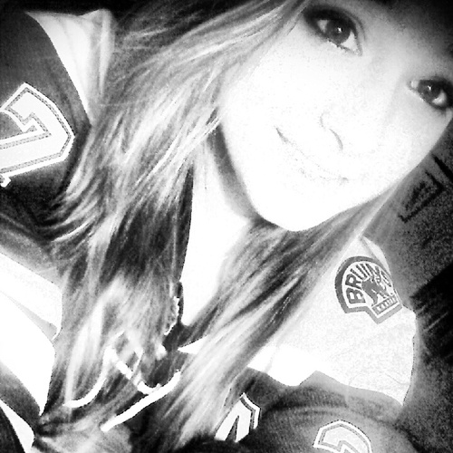 i believe in living life to its fullest with no regrets(: Live, Laugh, Love. 11.18.12 ~btw, i follow back!