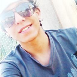Feliz ou não, a lei da vida é seguir em frente com a cabeça erguida.