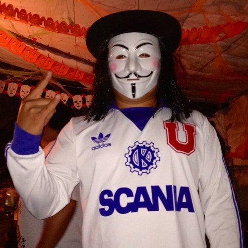 padre de familia, siempre voy de frente, mis amigos son contados con los dedos de la mano, azul de corazon con sentimiento de pendejo por la U.