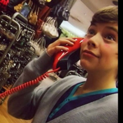 ABIGAILTOMLISON's profile picture. #DIRECTIONERFOREVER Follow me:)i'll follow you back:) unless your a creep then i won't :0 so click that +follow button!!!!;))and my picture is HARRY STYLES