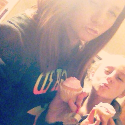 Ashleelovesyew's profile picture. AshleeLynn. #TeamFollowMe ! #Photography #Instagram . Follow me & I'll follow back .
-9/23/12-❤