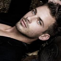 Tehrror by birth right. JM to most. Mute warrior vampire living with the Brotherhood. RP 21+ #BDB