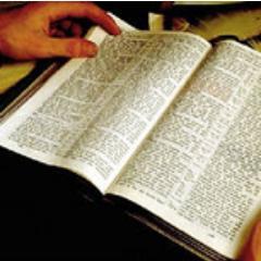 Pastor Denis de Oliveira, Pastor-Presidente das Assembleias de Deus, Ministério Poder de Deus, RJ.
http://t.co/IwcpZOjxgi