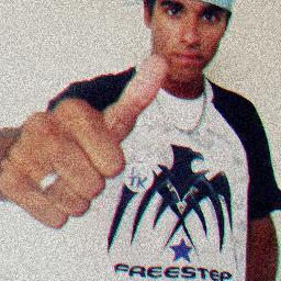 Não é o Ritmo nem os passos que fazem a dança
Mas a paixão que vai na alma de quem dança ...
att: itsLK