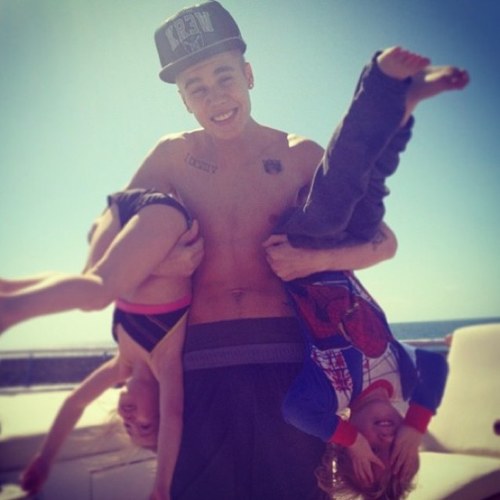 VOU DESATIVAR ESSA MINHA CONTA, DA UNFOLLOW AQUI E SEGUE MEU OUTRO FC @d3miplusbieber