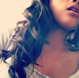 juliramirez99's profile picture. Be proud of who you are :3 forever young :) 
Crying over a guy, nahh, pick your face up , your tiara is falling :3