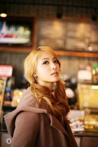 본업:카밀♥ 부업:바나♥ 현재 카밀 휴덕중