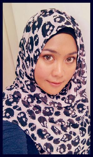 VinaErviana's profile picture. I love my happy life..