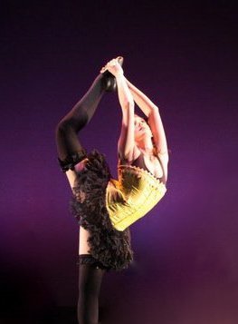 Private and group dance Instruction and Choreography in London: Ballet/pointe, contemporary, lyrical, and jazz.