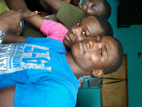 Am cool, easy going guy and caring♥ , wu dosent av tym 4 haters