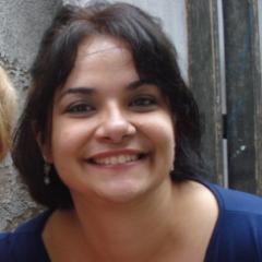 Menina, mulher tentando viver o agora sem lembrar do ontem e segurando a ansiedade para não viver o amanhã hoje! Mas isso ainda é um pouco complicado.