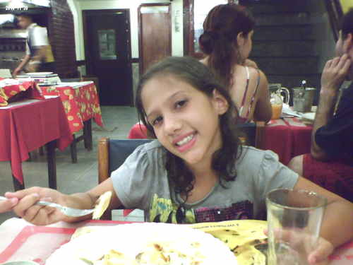 sou uma menina divertida totalmente apaixonada pelo ONE DERECTION eu sou DIRECTIONER de corpo e alma e me orgulho mto disso ah eu amo o NIALL HORAN d+