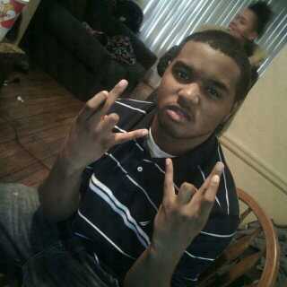 R.B.M Bitch Free Tae , Shawn , Lil Dee , And Them Rbm Niggas Rip Syn Spoon And Loco