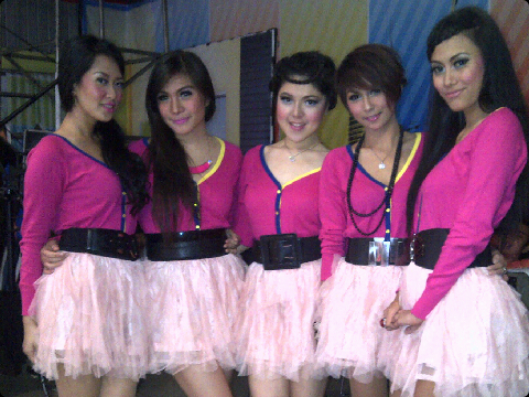 Indonesian Pop Girls Group which consist of five girls @tinatoon93 @elisabethjessy @reskyillyin
 @re-anandita@mitayusuf more info: mm.prod@yahoo.co.id