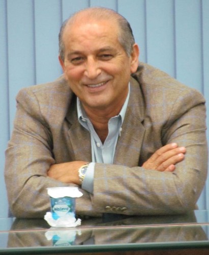 Empresário. Presidente do PMDB de Americana,  cidade que tanto amo. Segundo colocado nas eleições de 2012. Aqui para discutir o futuro da nossa cidade.