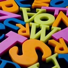暗記すればネイティブと会話できるようになる！？　超簡単だけど実用的な英語の句集bot！　句、文は順次追加！　